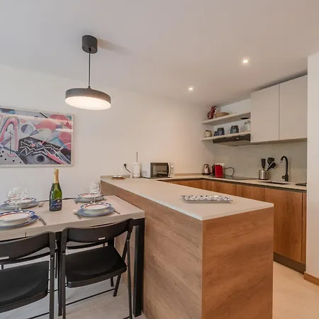 Lägenhet Moderne Avec Terrasse Et Jardin Privatif A - Parking Inclus - Fr-1-343-267 *