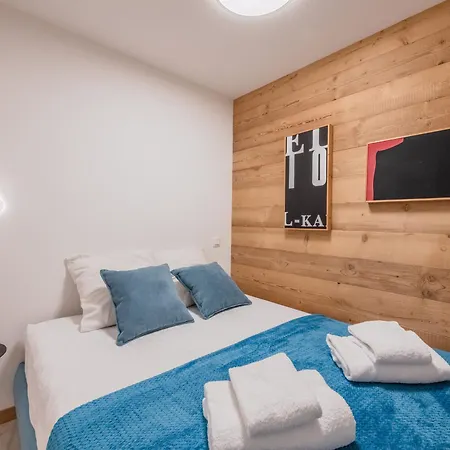 Moderne Avec Terrasse Et Jardin Privatif A - Parking Inclus - Fr-1-343-267 Apartment